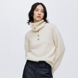 H&M Soft Cream Mohair Wool Blend Sweater NWT Sz Small